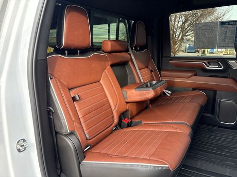 Certified 2025 GMC Sierra 2500 Denali Ultimate image 56