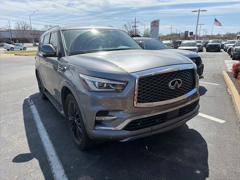 Used 2018 INFINITI QX80 4WD w/ Driver Assistance Package image 2