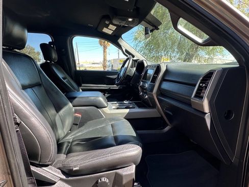Used 2019 Ford Expedition Max XLT image 12