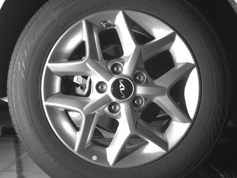 Used 2025 Kia Soul LX w/ LX Technology Package FWD image 15