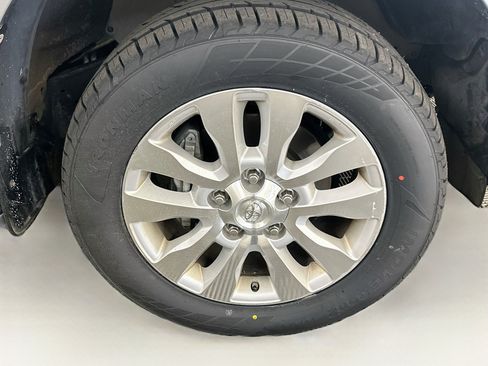 Used 2014 Toyota Sequoia Platinum AWD/4WD image 11