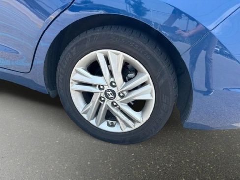 Used 2019 Hyundai Elantra Value Edition FWD image 7