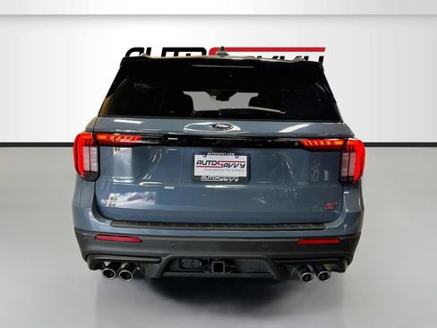 Used 2025 Ford Explorer ST AWD/4WD image 6
