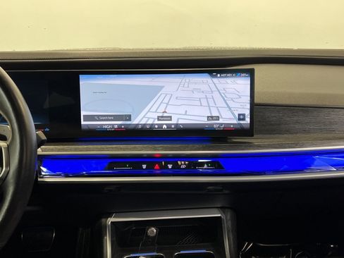 Used 2024 BMW 740i image 19