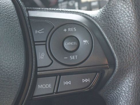 Used 2024 Toyota RAV4 XLE image 9