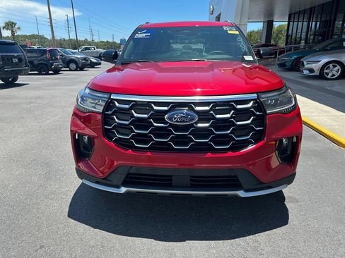 Certified 2025 Ford Explorer Platinum RWD image 9