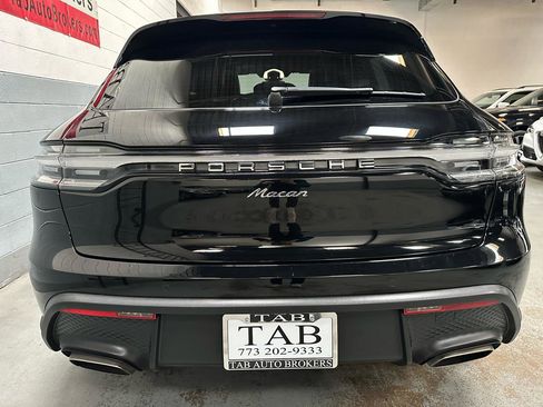 Used 2023 Porsche Macan image 4