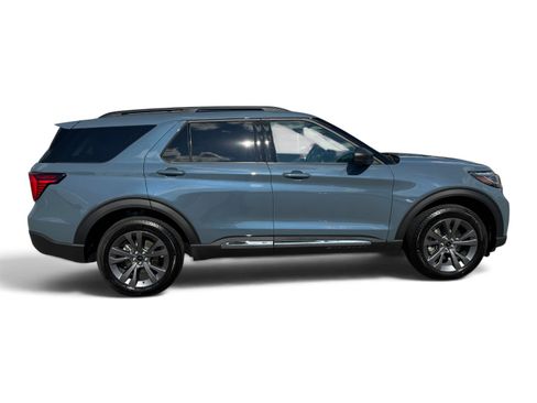Used 2025 Ford Explorer Active w/ Active Comfort Package AWD/4WD image 7