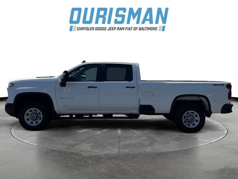 Used 2025 Chevrolet Silverado 3500 W/T AWD/4WD image 3