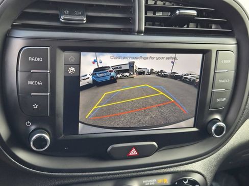 Used 2024 Kia Soul LX w/ Option Group 015 FWD image 16
