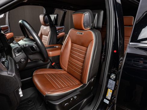 Used 2023 GMC Yukon Denali Ultimate image 28