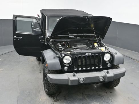Used 2014 Jeep Wrangler Sport image 35