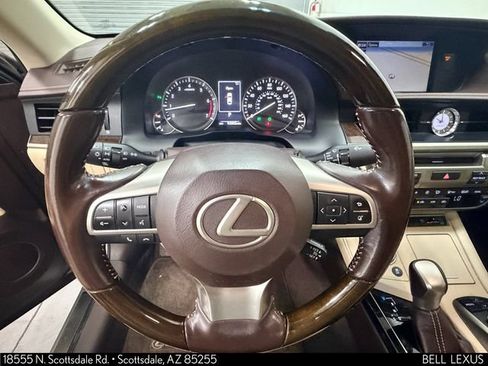 Used 2016 Lexus ES 350 w/ Navigation System Package FWD image 19