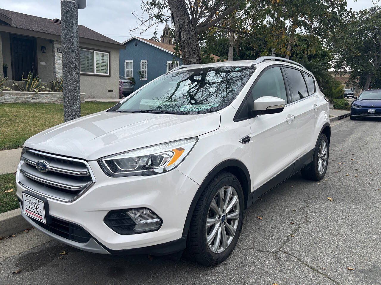 Used 2017 Ford Escape Titanium FWD image 1