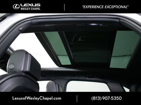Used 2023 Porsche Cayenne AWD/4WD image 36