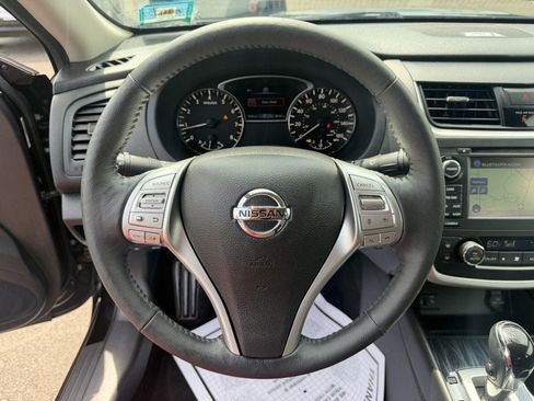 Used 2016 Nissan Altima 2.5 SL w/ 2.5 Technology w/LED Package FWD image 13