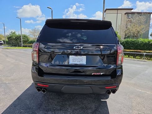 Used 2023 Chevrolet Suburban RST w/ Sport Performance Package image 9