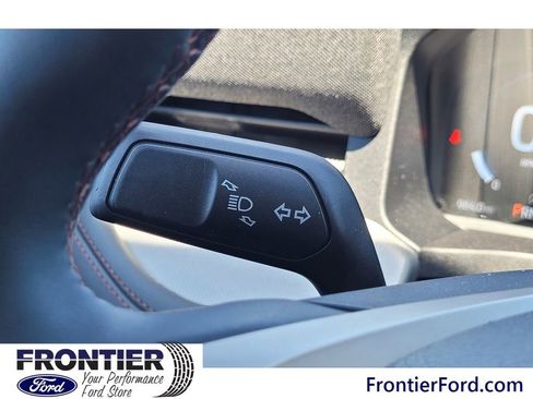 Used 2026 Ford Explorer Active AWD/4WD image 18
