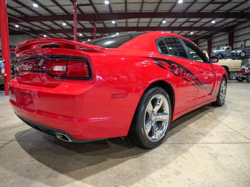 Used 2014 Dodge Charger SXT image 8