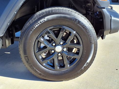 Used 2023 Jeep Wrangler Sport S image 9