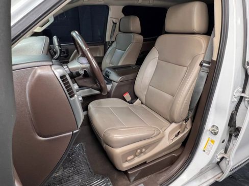 Used 2018 Chevrolet Silverado 1500 LTZ Z71 w/ LTZ Plus Package image 3