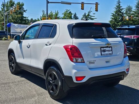 Used 2022 Chevrolet Trax LS w/ Tint and Cruise Package AWD/4WD image 3