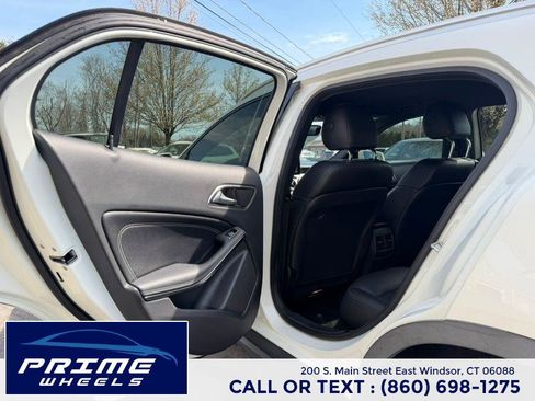 Used 2017 Mercedes-Benz GLA 250 4MATIC image 11