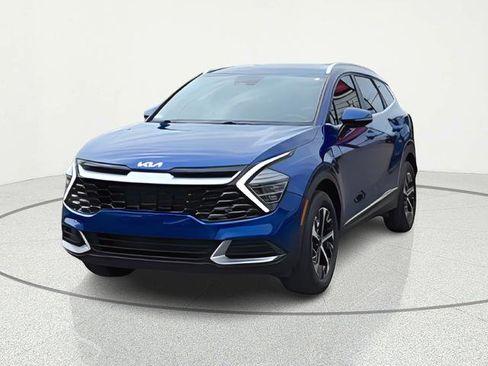 Used 2024 Kia Sportage EX image 4