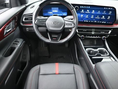 Used 2024 Chevrolet Traverse RS w/ LPO, Floor Liner Package AWD/4WD image 13