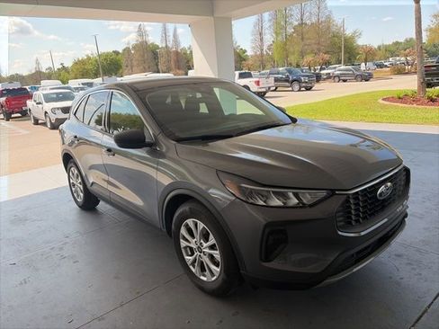 Used 2024 Ford Escape Active image 3