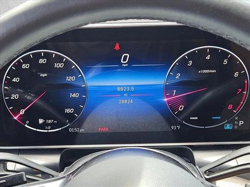 Used 2023 Mercedes-Benz GLC 300 4MATIC image 11