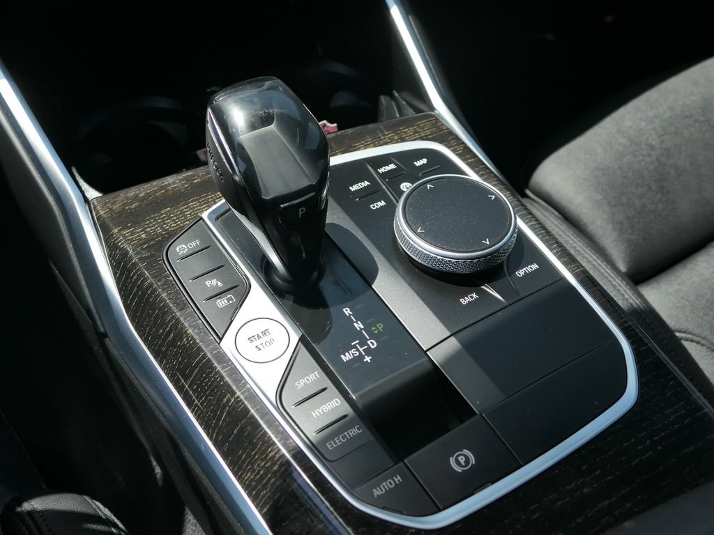 Used 2021 BMW 330e w/ Premium Package RWD image 21