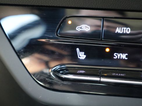 Used 2023 Buick Envision Preferred w/ Sport Touring Package AWD/4WD image 22