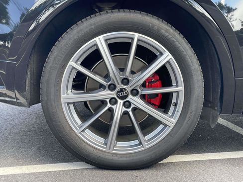 Certified 2024 Audi Q5 e Premium Plus w/ Premium Plus Package AWD/4WD image 10