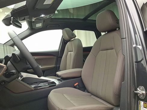 New 2025 Audi Q5 Premium image 8