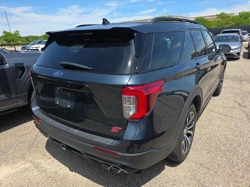 Used 2023 Ford Explorer ST AWD/4WD image 4