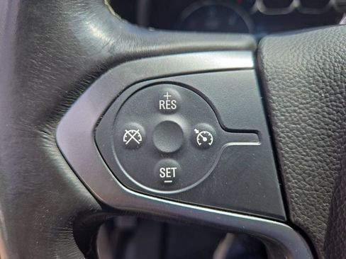 Used 2017 Chevrolet Silverado 1500 LT AWD/4WD image 17