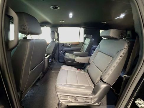 Certified 2025 GMC Yukon XL Denali image 23