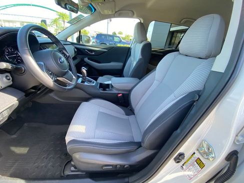 Used 2021 Subaru Outback Premium image 5