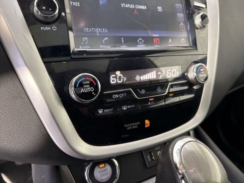 Used 2017 Nissan Murano SV w/ Premium Package AWD/4WD image 9