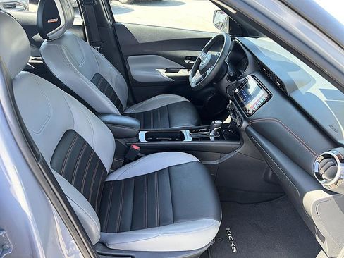 Certified 2023 Nissan Kicks SR w/ SR Premium Package FWD image 17