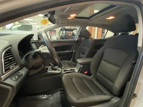 Used 2017 Hyundai Elantra Value Edition FWD image 10