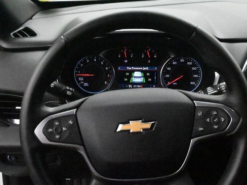Used 2023 Chevrolet Traverse LT w/ LPO, Floor Liner Package AWD/4WD image 9