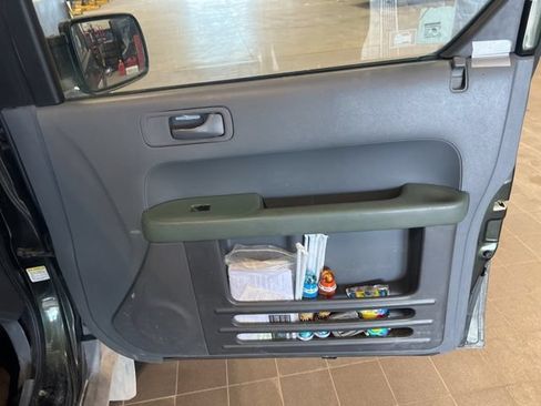 Used 2005 Honda Element EX image 16