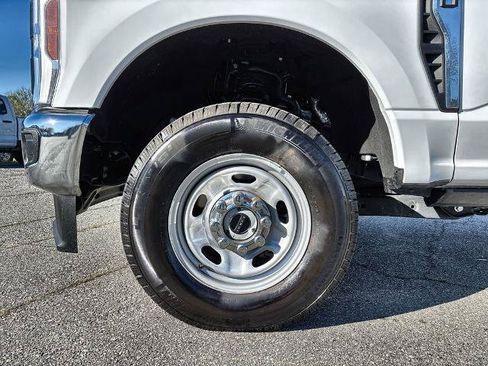 Certified 2024 Ford F250 XL w/ XL Chrome Package AWD/4WD image 18
