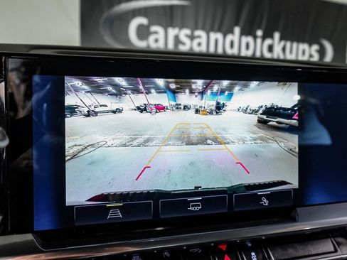 Used 2024 Chevrolet Silverado 3500 LTZ w/ LTZ Convenience Package image 22