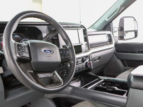 Used 2024 Ford F250 XLT w/ FX4 Off-Road Package AWD/4WD image 25