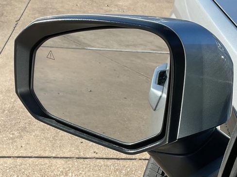 Used 2025 Hyundai Santa Fe SEL image 11