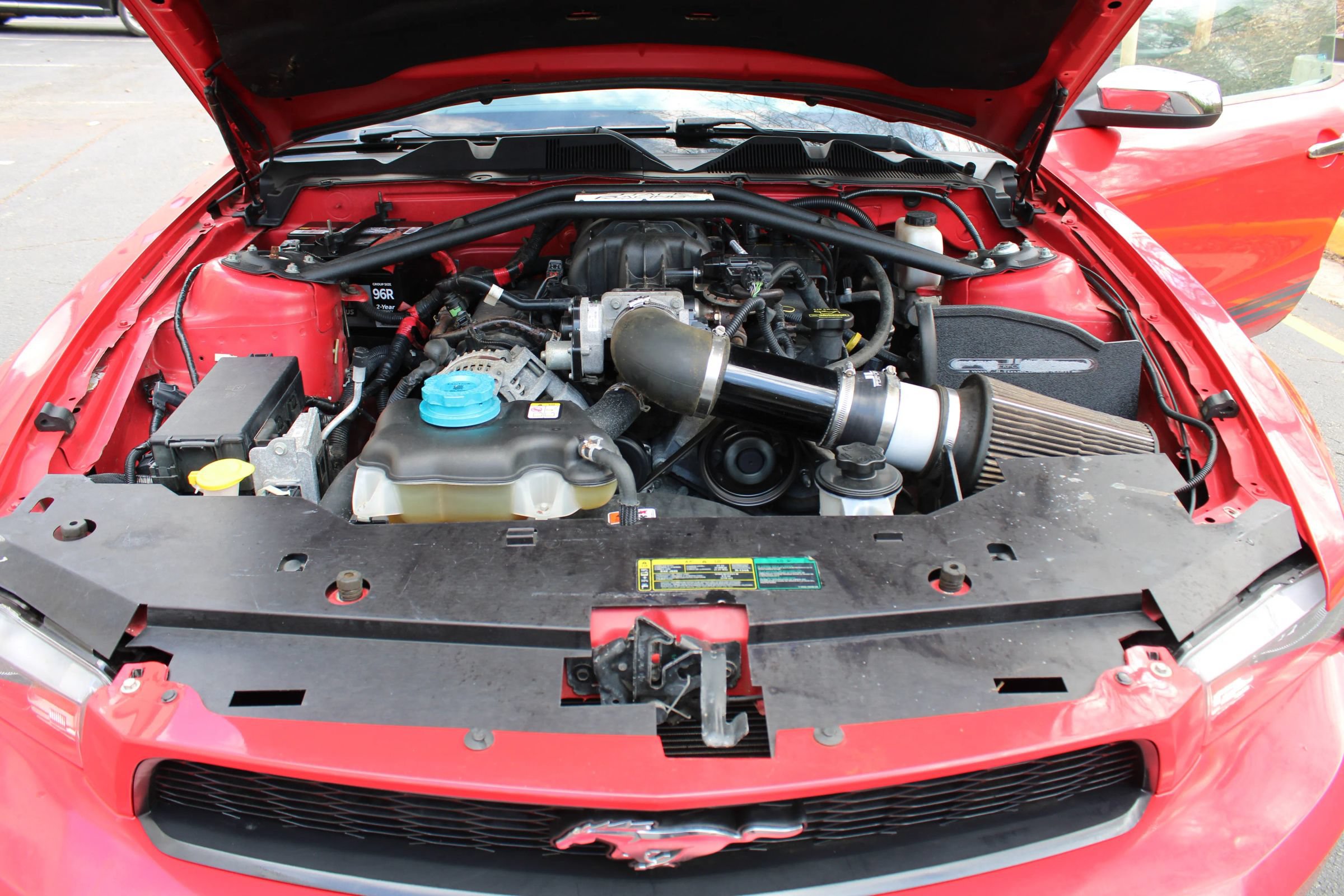 Used 2010 Ford Mustang Convertible RWD image 35