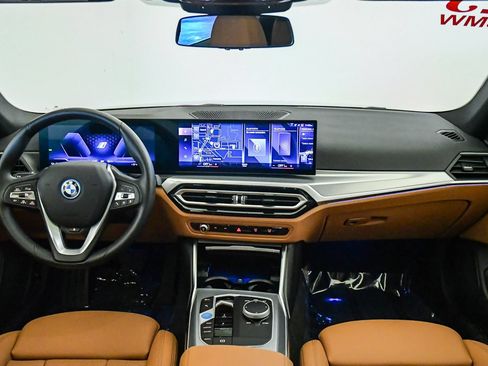 Used 2023 BMW i4 eDrive40 RWD image 15